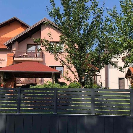 Apartments Dedic Dubrave Gornje Exterior foto