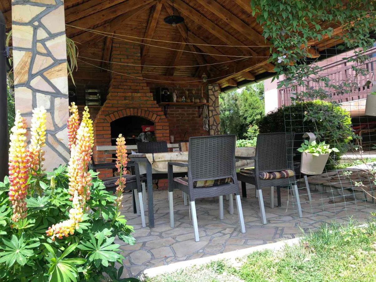 Apartments Dedic Dubrave Gornje Exterior foto